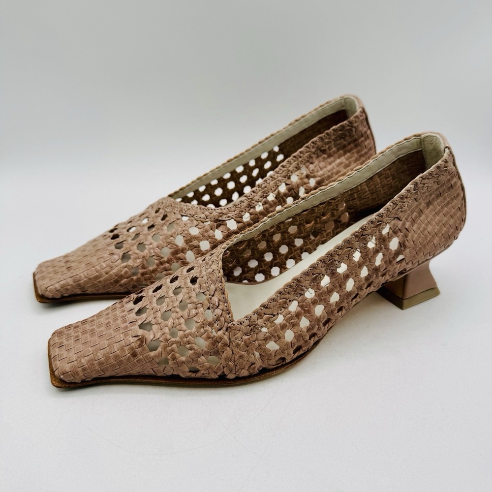 Miista Gisla Pumps Women's Size 8.5 EU 39 Pearl Court Leather Extra Heel Caps